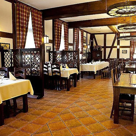 Skarbek 3* Lubiń