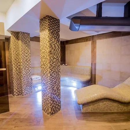 Skarbek Hotel 3*