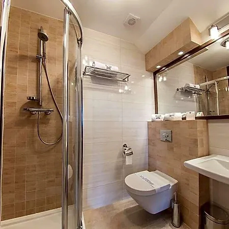 Skarbek Hotel