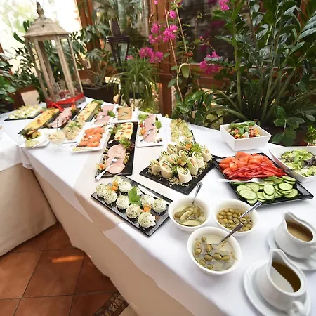 Skarbek Hotel 3*